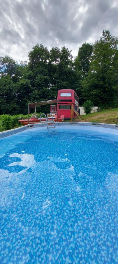 Insolite Bus Anglais Le Buckinghambus Saint-Philbert-sur-Risle Zewnętrze zdjęcie